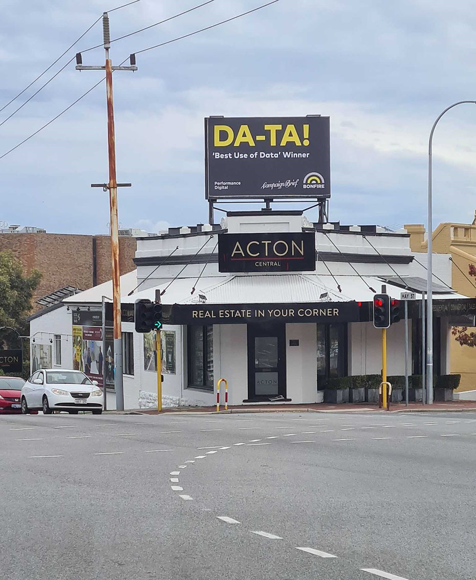 Bonfire stops traffic with new Da-Ta! billboard via &Partners