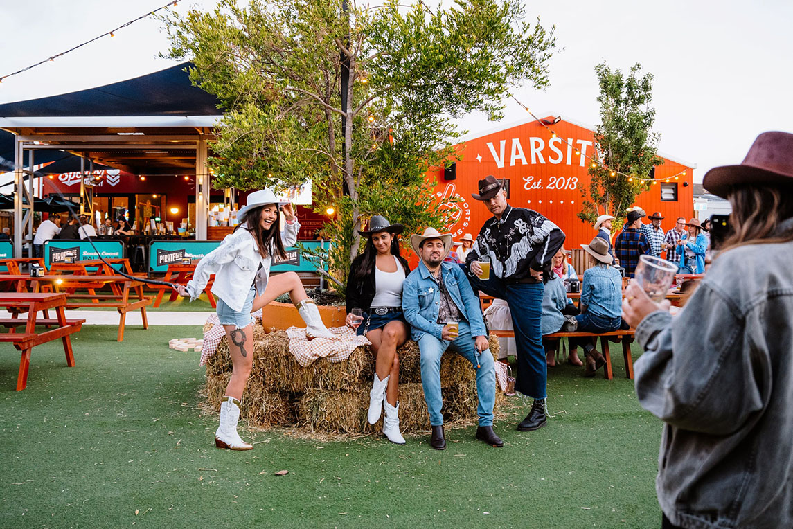 Good Times: JCDecaux hosts annual extravaganza