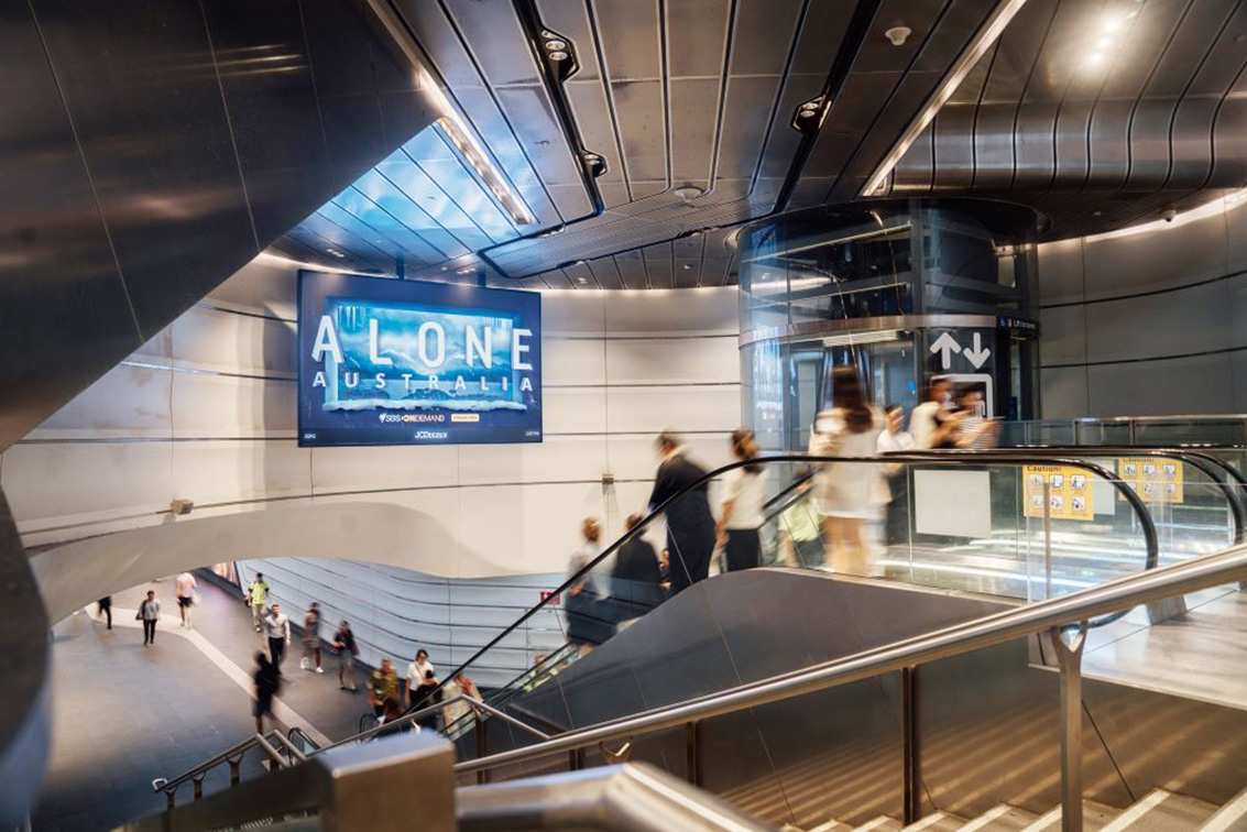 JCDecaux launches broadcast-scale 3D nationwide across Airport and Rail network