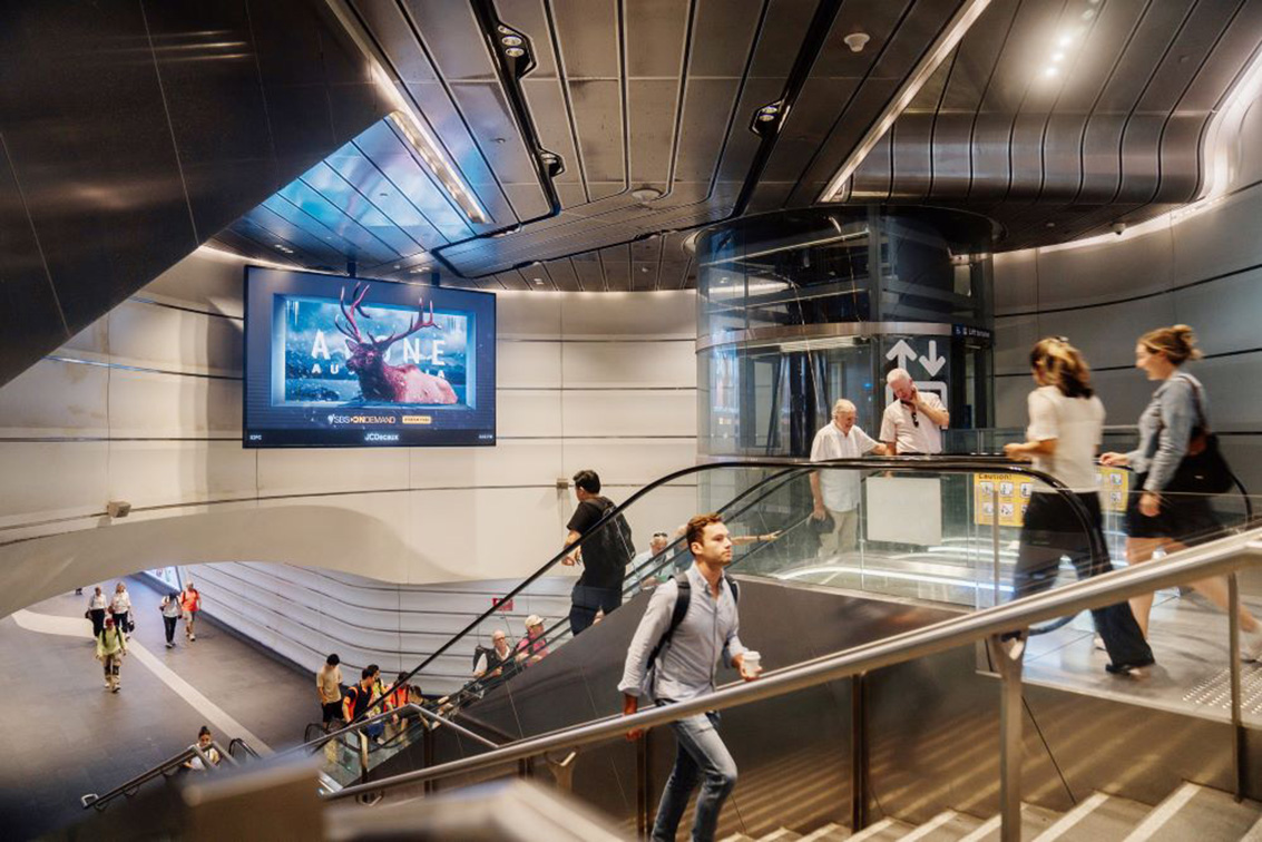 JCDecaux launches broadcast-scale 3D nationwide across Airport and Rail network
