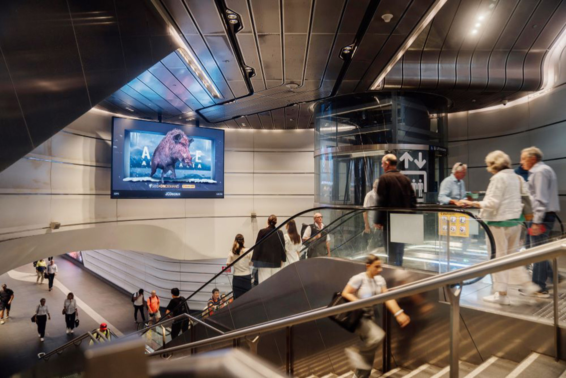 JCDecaux launches broadcast-scale 3D nationwide across Airport and Rail network