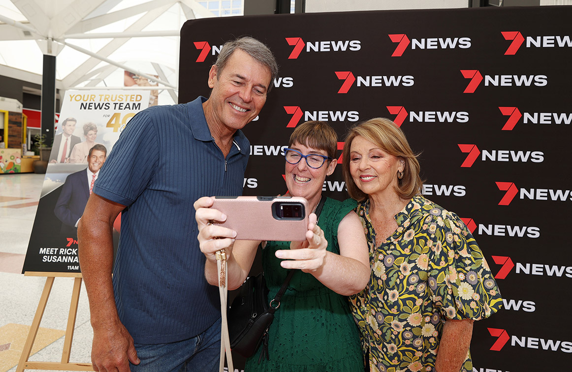 7NEWS duo Rick Ardon and Susannah Carr draw massive crowds for 40 years celebration