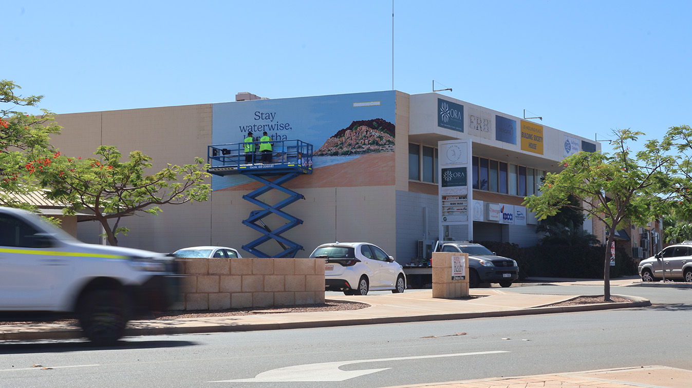 Mural Media unveils its first large-scale mural advertising site in Karratha