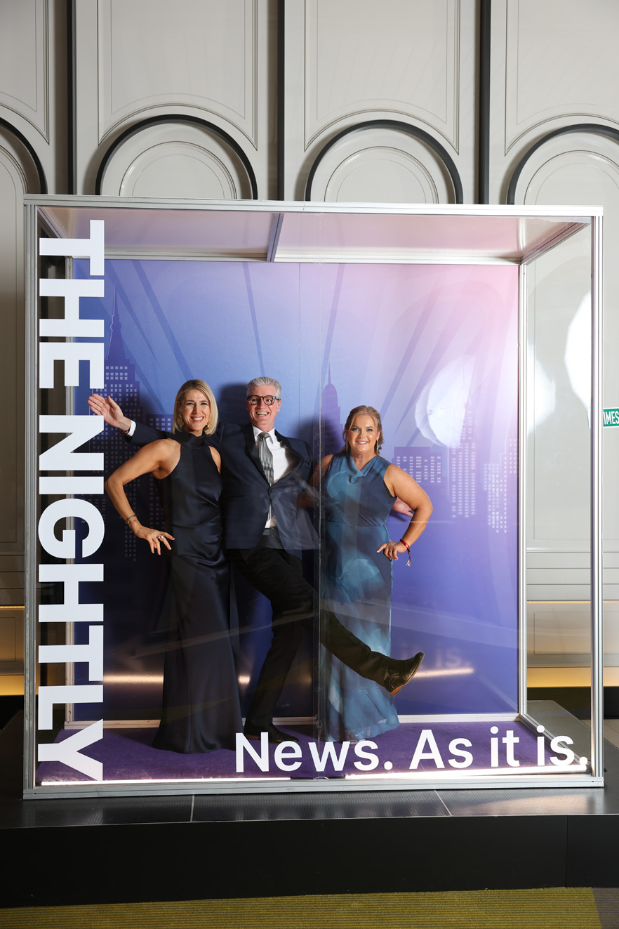 Good Times at the Oasis Ball: On Broadway – Step into The Nightly Photobox