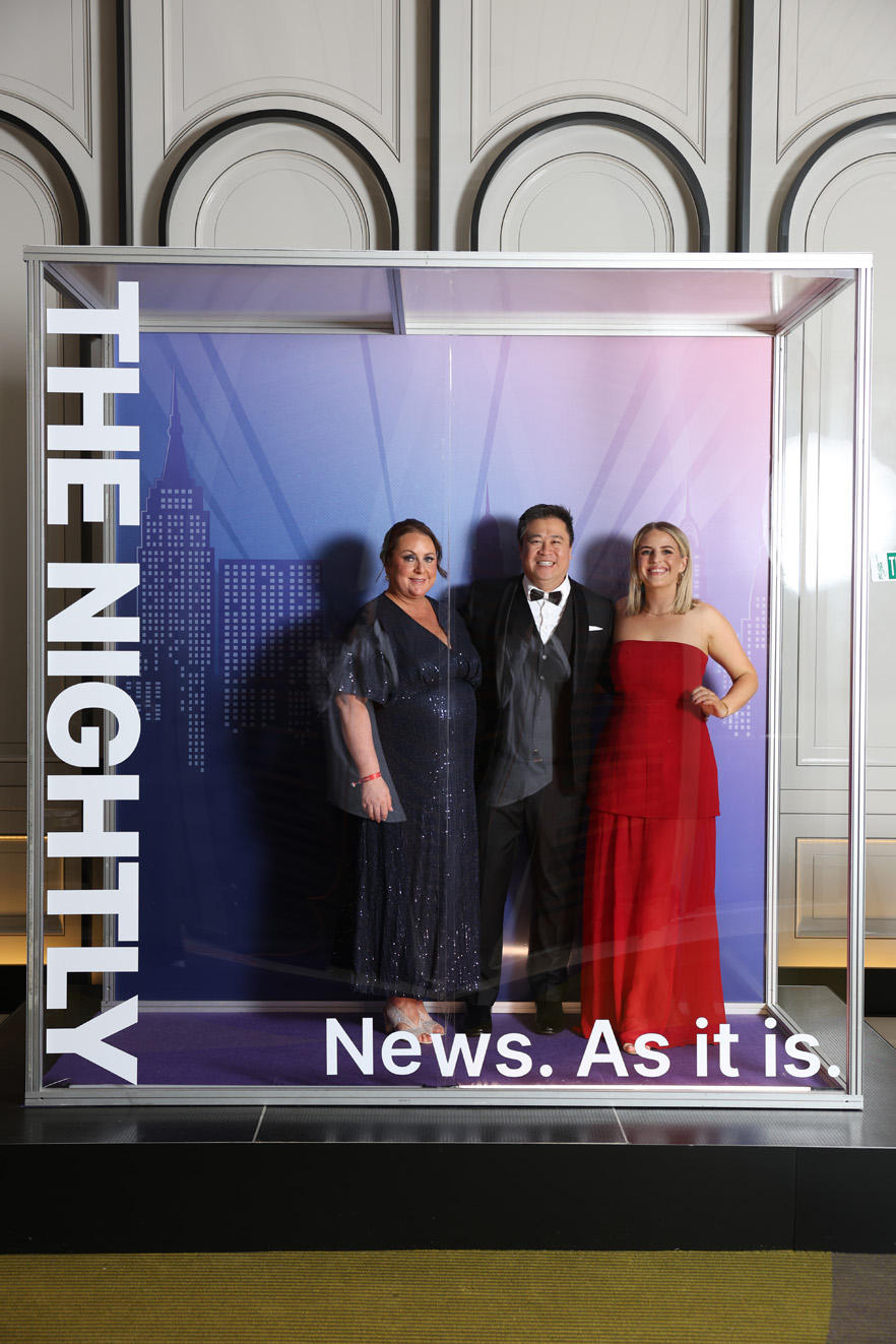 Good Times at the Oasis Ball: On Broadway – Step into The Nightly Photobox