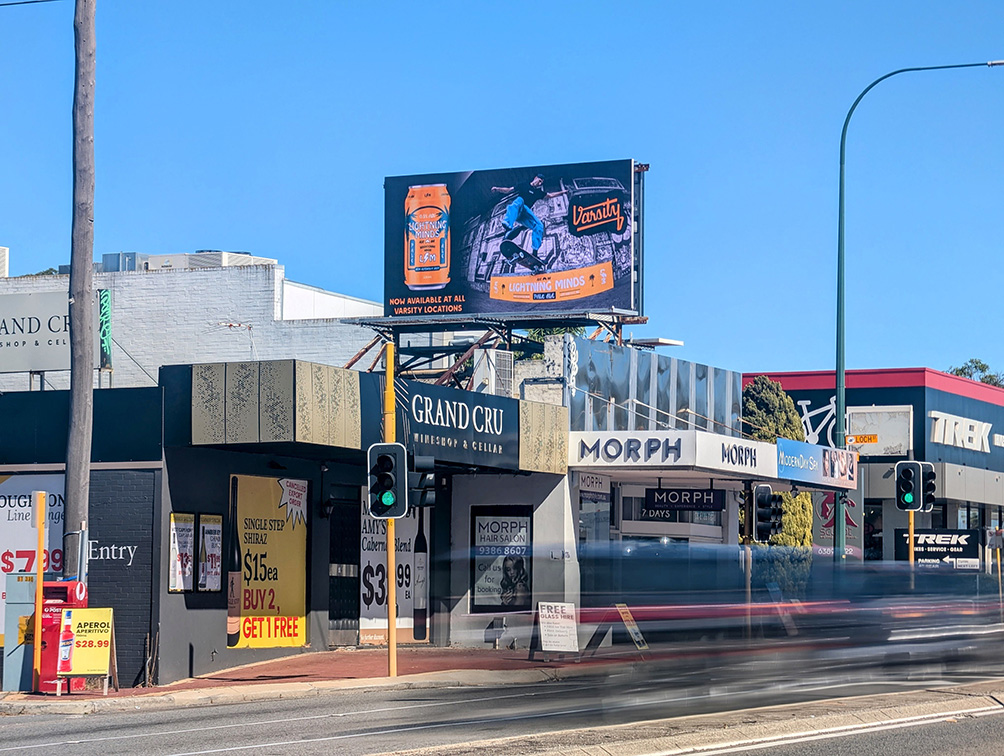 Independent billboard lights up Stirling Hwy with an alternative to big outdoor players