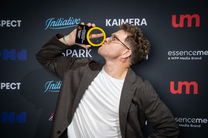 Clare Porter, Isabella Maynard, Tyler Claassen, Johnette Swan, Sebastian Tatur + Ellie McDonald win at the Media i Awards: oOh!media awarded WA and National Sales Team of the Year